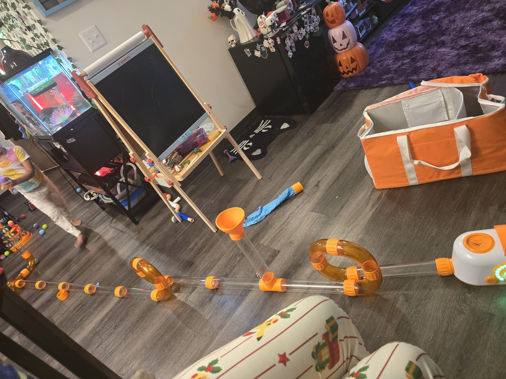 Customer photo of kids playing with the Air Toobz building toy